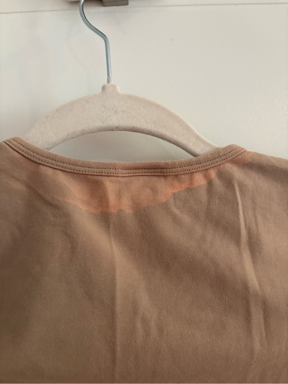 TNA Tan Ruched-Side Crop Tee - Picture 4 of 4